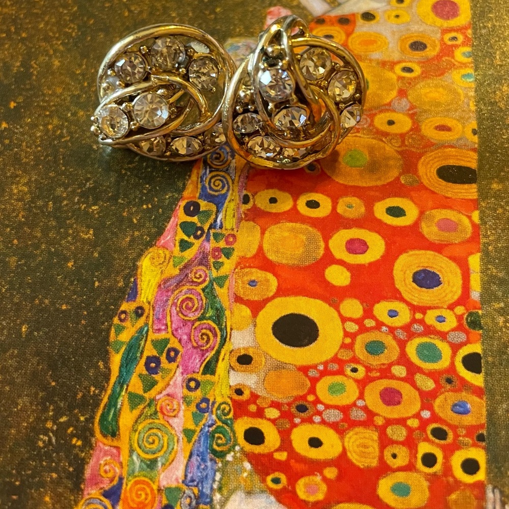 Beautiful Coro Earrings ❤️